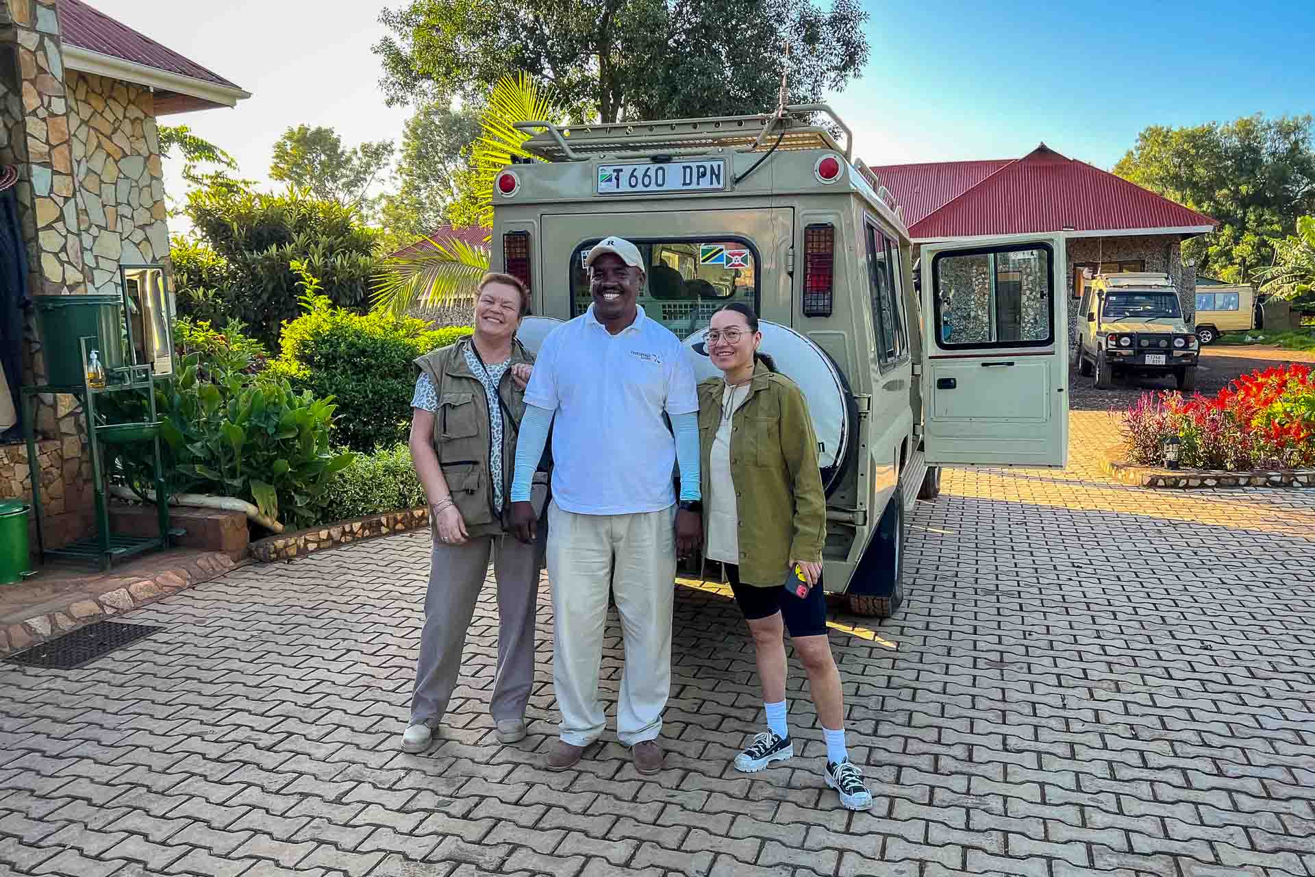 Tanzania, från våra kunder Lena och Sandra, med guide Goodluck